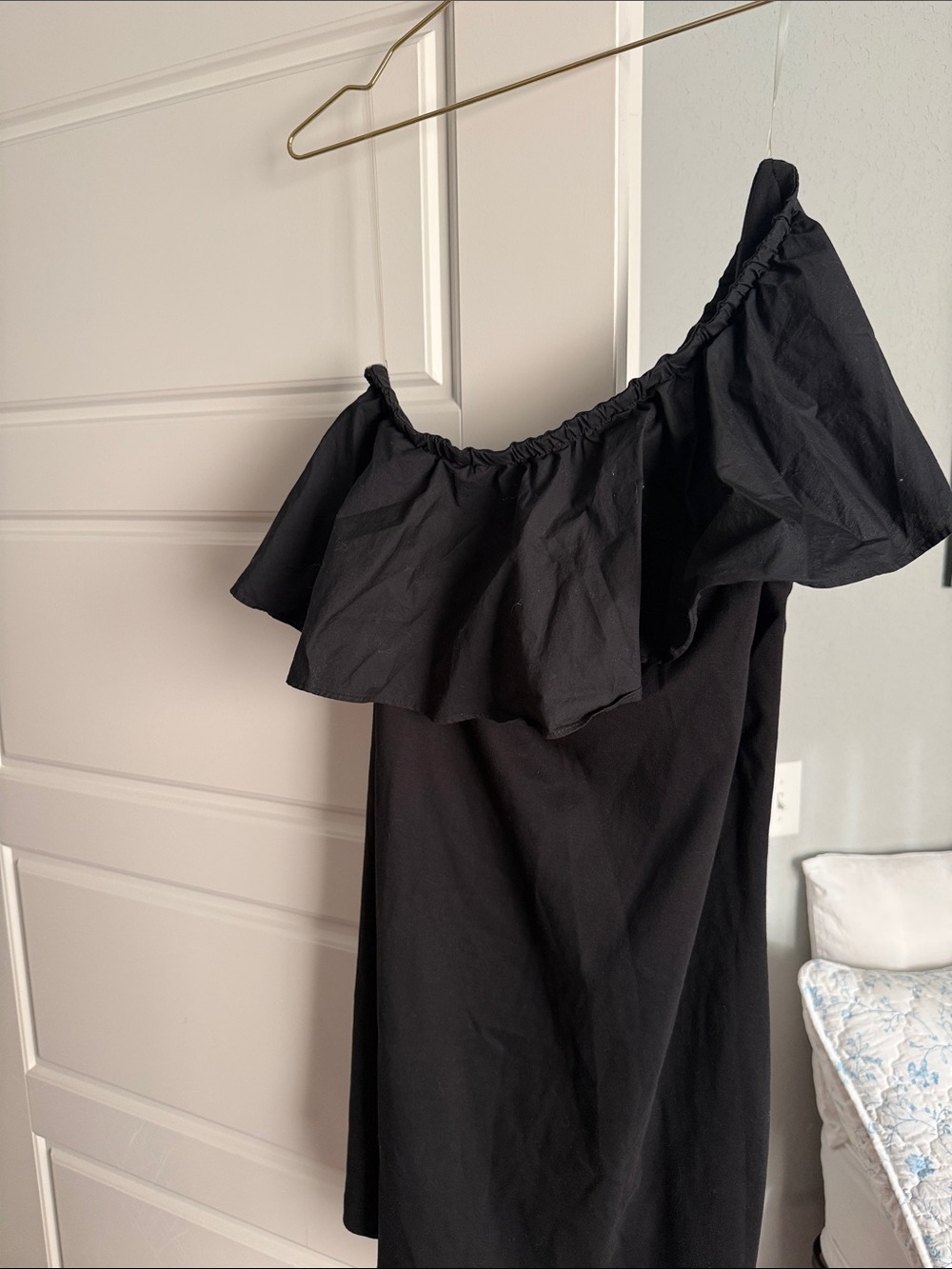 Off-Shoulder Black Women’s Dress